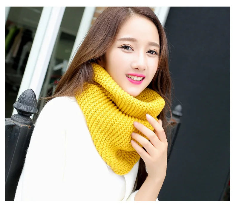 Unisex Winter Knitted Infinity Scarf – Super Chunky Loop Neck Warmer