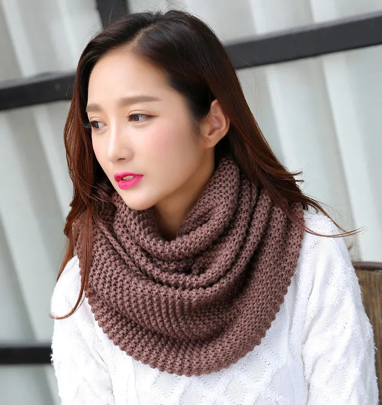 Unisex Winter Knitted Infinity Scarf – Super Chunky Loop Neck Warmer