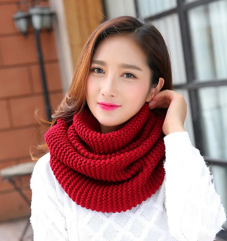 Unisex Winter Knitted Infinity Scarf – Super Chunky Loop Neck Warmer