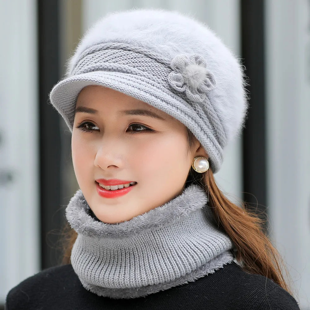 Women’s Winter Hat & Scarf Set – Faux Fur Knitted Flow